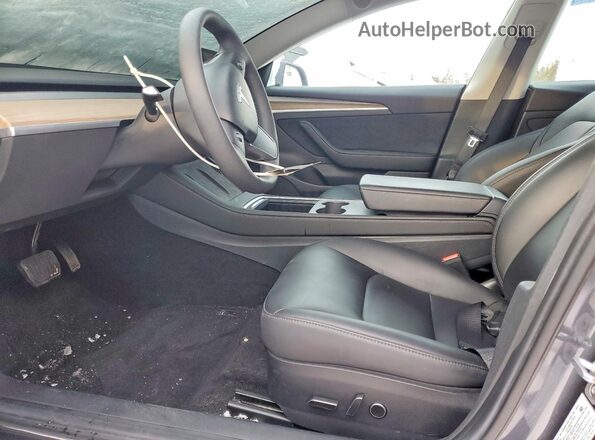 LRW3E1FA2PC891743 2023 TESLA MODEL Серый Вид салона спереди