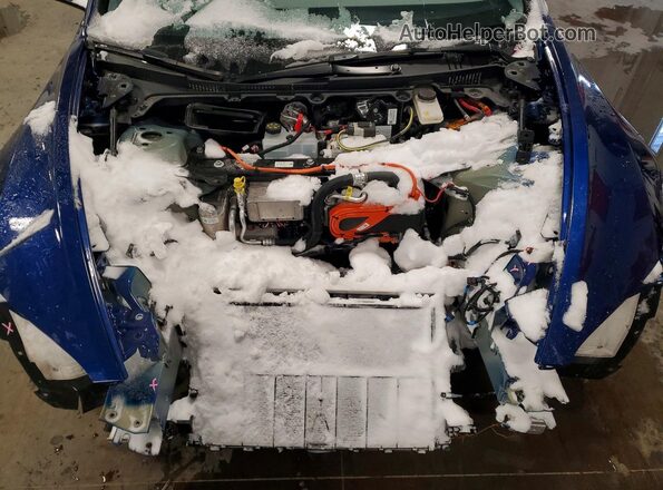 LRW3E7FA2RC276485 2024 TESLA MODEL Blue უკანა სალონის ხედი