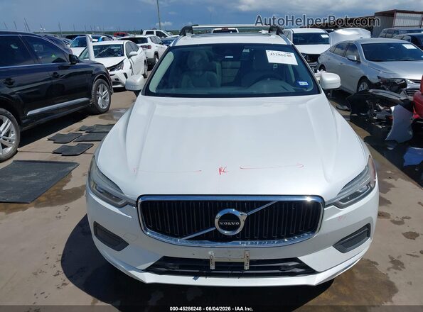 LYV102RK5JB078105 2018 VOLVO XC60 White Widok wnętrza z tyłu