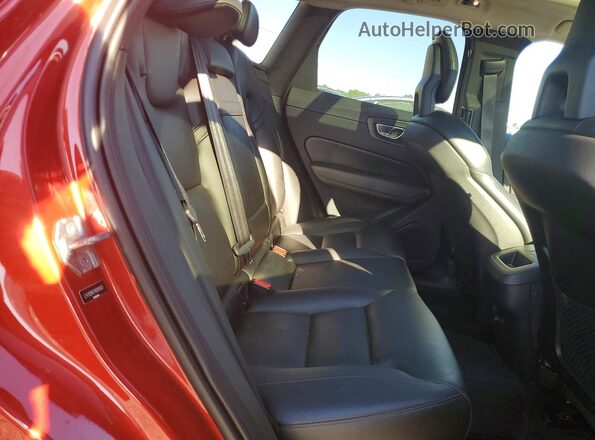 LYV102RK7KB183603 2019 VOLVO XC60 Red Սալոնի հետևի տեսք