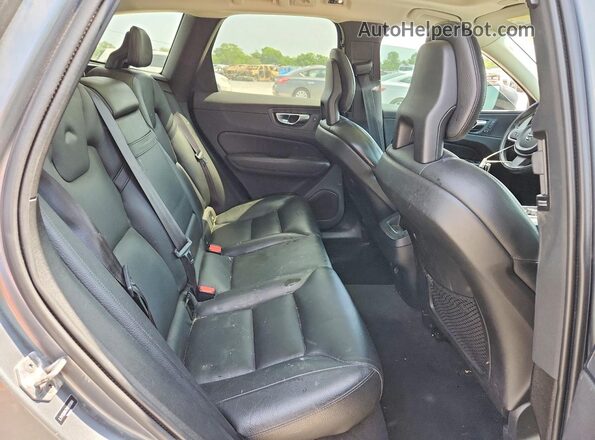 LYV102RK7KB195864 2019 VOLVO XC60 Gray Widok wnętrza z tyłu