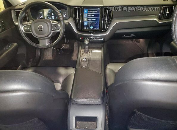 LYV102RKXJB097099 2018 VOLVO XC60 Black Vista del salpicadero