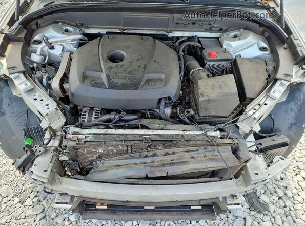 LYV102RL7KB284682 2019 VOLVO XC60 Silver Rear interior view