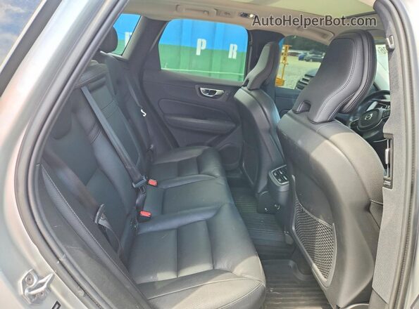 LYV102RL7KB284682 2019 VOLVO XC60 Silver Rear seats view