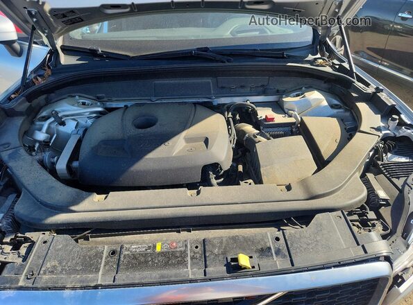 LYV102RM2JB100689 2018 VOLVO XC60 Silver Engine compartment view