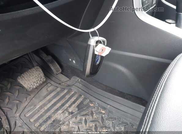 MAJ3S2KE1KC267859 2019 FORD ECOSPORT Белый Вид панели приборов