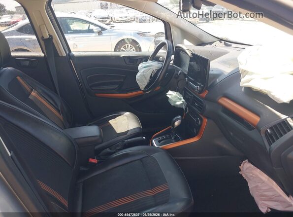 MAJ6P1CL2JC201423 2018 FORD ECOSPORT White Вид салону спереду