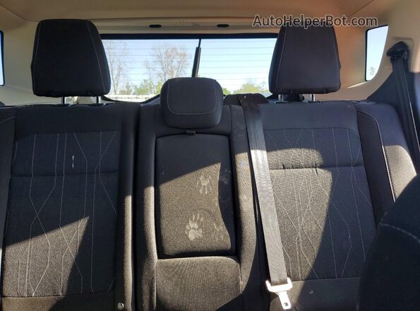 MAJ6P1UL8JC249622 2018 FORD ECOSPORT White Vista de los asientos traseros