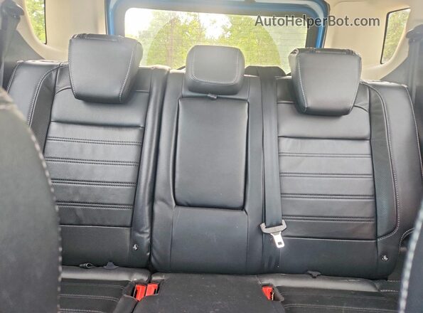 MAJ6P1WL9JC200250 2018 FORD ECOSPORT Blue უკანა სავარძლების ხედი
