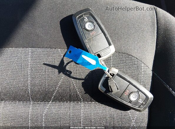 MAJ6S3GL6LC390049 2020 FORD ECOSPORT Серебряный Вид панели приборов