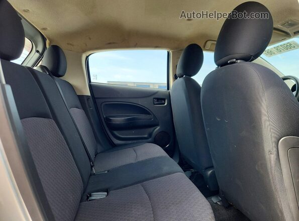 ML32A3HJ4KH000935 2019 MITSUBISHI MIRAGE Silver Вид задньої частини салону