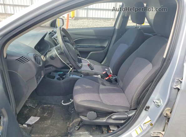 ML32A4HJ8HH015050 2017 MITSUBISHI MIRAGE Silver Вид салону спереду