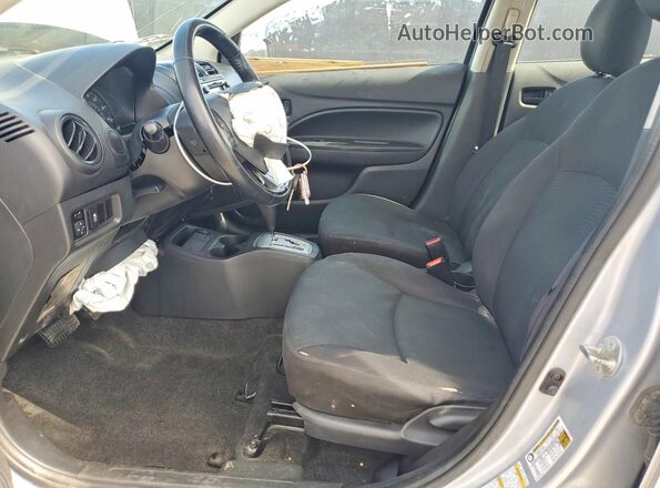 ML32F3FJ2JHF10853 2018 MITSUBISHI MIRAGE Silver Вид салону спереду