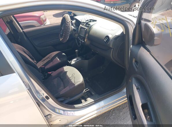 ML32F3FJ5JHF15092 2018 MITSUBISHI MIRAGE G4 Серебряный Вид салона спереди