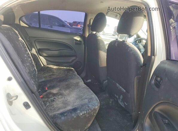 ML32F3FJ7HH000523 2017 MITSUBISHI MIRAGE White Widok tylnych siedzeń