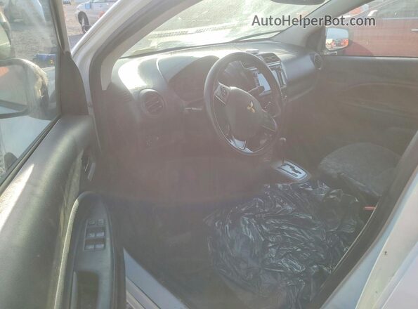 ML32F3FJ7HH000523 2017 MITSUBISHI MIRAGE White Widok deski rozdzielczej