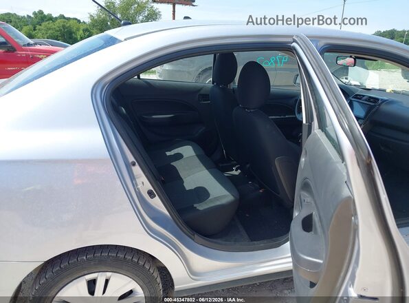 ML32FUFJ6PHF04701 2023 MITSUBISHI MIRAGE G4 Silver Widok naklejki z numerem VIN