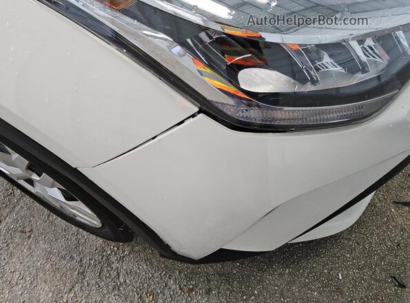 NMTKHMBX1MR129708 2021 TOYOTA C-HR White 