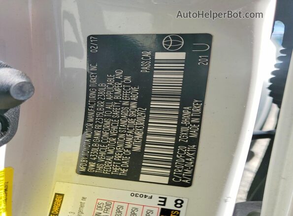 NMTKHMBX3JR002972 2018 TOYOTA C-HR White 