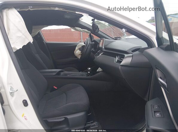 NMTKHMBX3JR036877 2018 TOYOTA C-HR White წინა სალონის ხედი