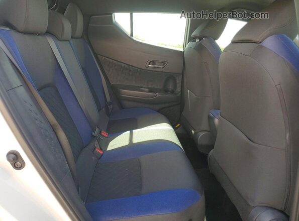 NMTKHMBX3MR139902 2021 TOYOTA C-HR White 