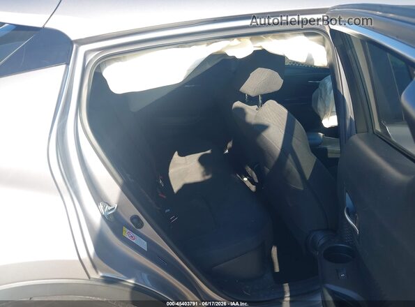 NMTKHMBX5JR039862 2018 TOYOTA C-HR Silver VIN կոդի պիտակի տեսք