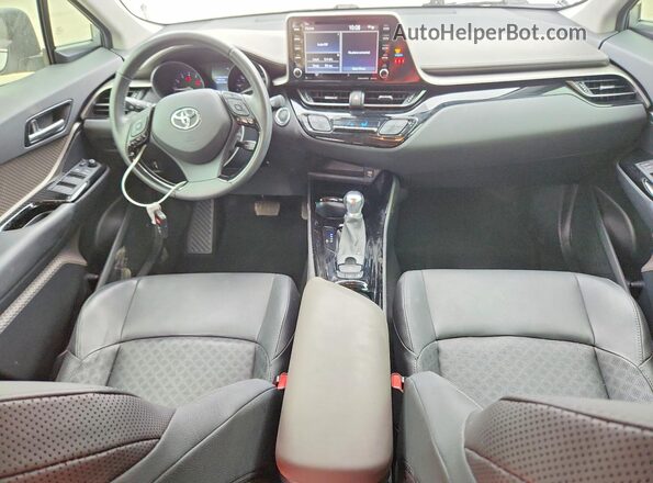NMTKHMBX7LR107047 2020 TOYOTA C-HR Серый Вид панели приборов