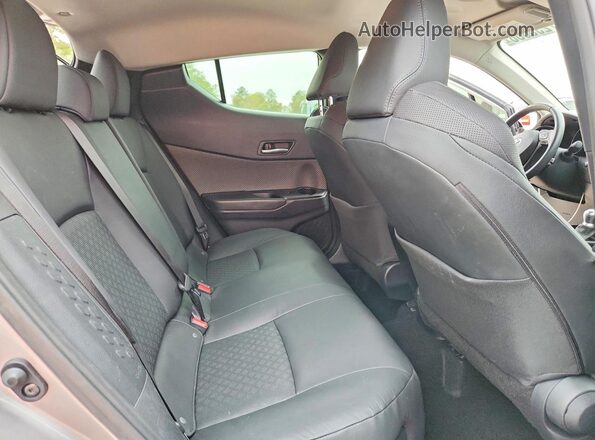 NMTKHMBX7LR107047 2020 TOYOTA C-HR Серый Вид задней части салона