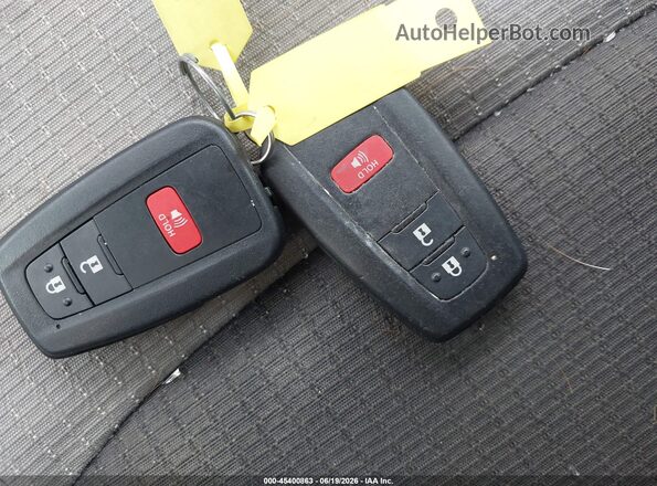 NMTKHMBX9KR074163 2019 TOYOTA C-HR Серебряный Вид панели приборов