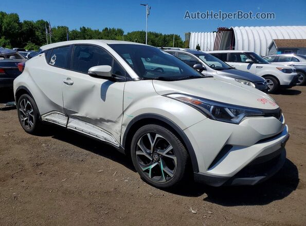 NMTKHMBXXJR012852 2018 TOYOTA C-HR White Front right