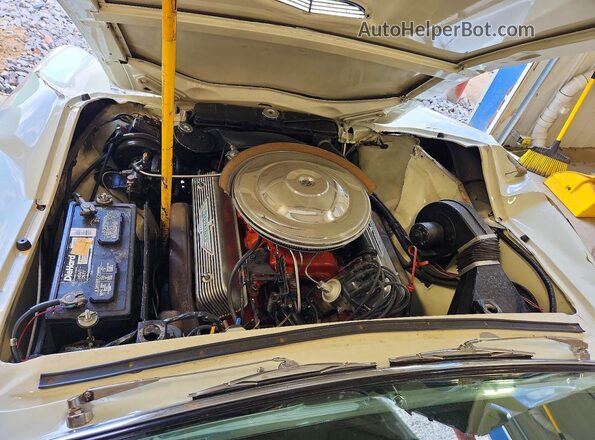 P6FH197400 1956 FORD THUNDERBIRD White Widok wnętrza z tyłu