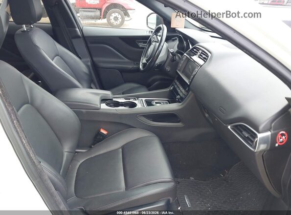 SADCJ2BV4HA494971 2017 JAGUAR F-PACE White წინა სალონის ხედი