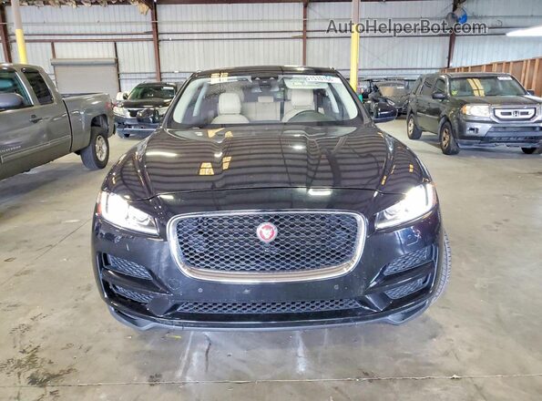 SADCJ2EV9JA271293 2018 JAGUAR F-PACE Black წინა ხედი