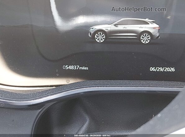 SADCJ2EX4MA681098 2021 JAGUAR F-PACE White 