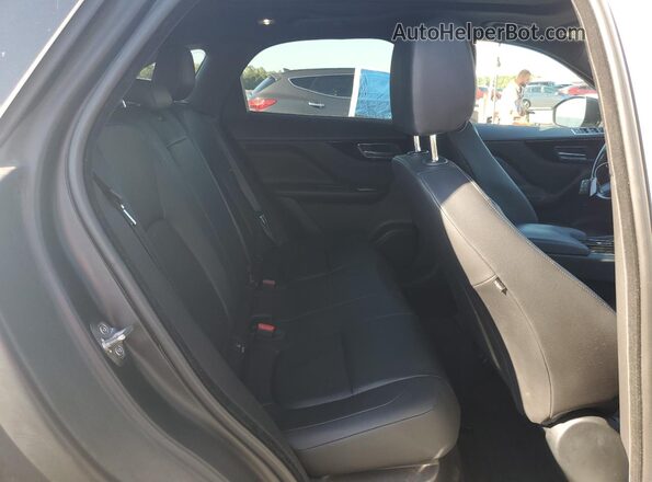 SADCJ2FX0JA255368 2018 JAGUAR F-PACE Серебряный Вид задних сидений