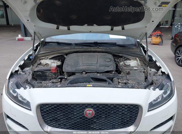 SADCJ2FX0JA270985 2018 JAGUAR F-PACE White Вид ззаду
