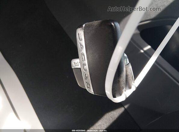 SADCJ2FX4KA396221 2019 JAGUAR F-PACE Silver Dashboard view