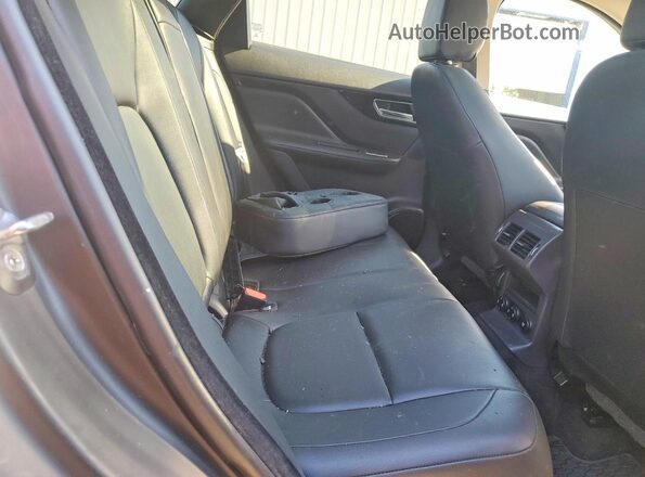 SADCJ2FX6LA628559 2020 JAGUAR F-PACE Gray Rear interior view