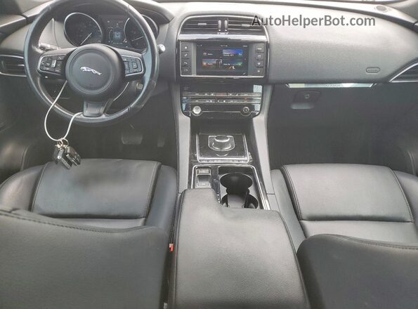 SADCJ2FX8JA266005 2018 JAGUAR F-PACE Silver Dashboard view