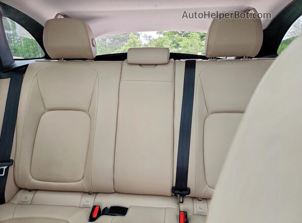 SADCJ2FX8LA618194 2020 JAGUAR F-PACE White 