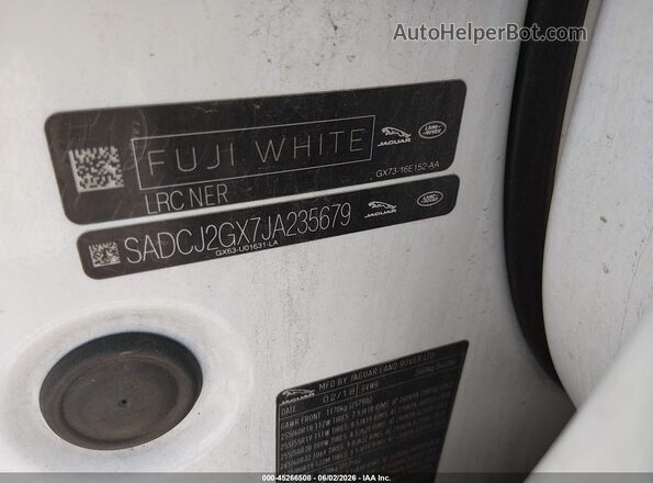 SADCJ2GX7JA235679 2018 JAGUAR F-PACE White Engine compartment view