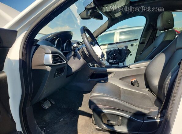 SADCJ2GX9JA280106 2018 JAGUAR F-PACE White Widok wnętrza z przodu