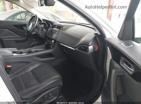 SADCK2BN2HA099166 2017 JAGUAR F-PACE White Vista interior delantera