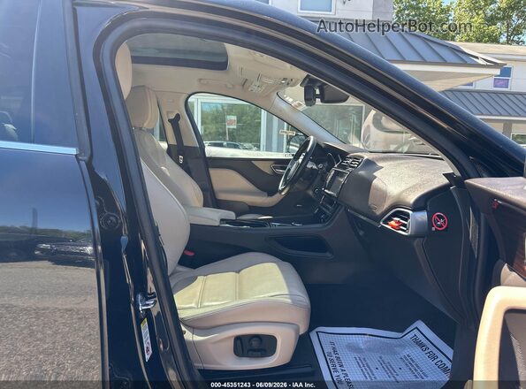 SADCK2BN7HA085506 2017 JAGUAR F-PACE Black Front interior view