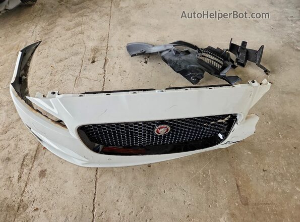 SADCK2FX6LA643933 2020 JAGUAR F-PACE White 