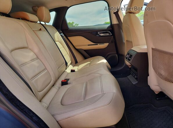 SADCK2FX7JA267207 2018 JAGUAR F-PACE Белый Вид задней части салона