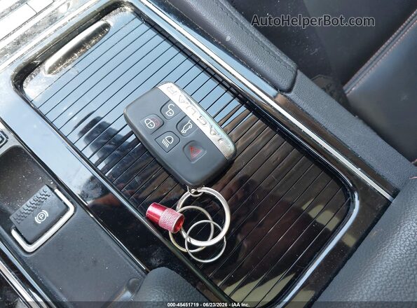 SADCK2GX2KA367621 2019 JAGUAR F-PACE Red Dashboard view