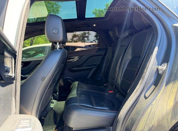 SADCK2GX2KA601028 2019 JAGUAR F-PACE White Widok z tyłu