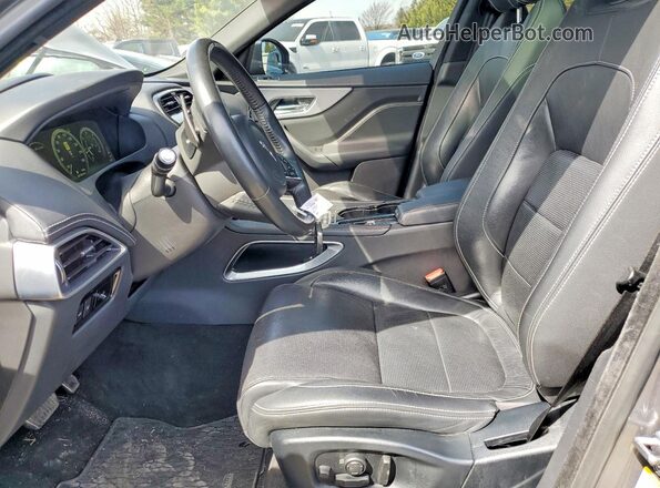 SADCL2BNXHA894303 2017 JAGUAR F-PACE Gray Front interior view