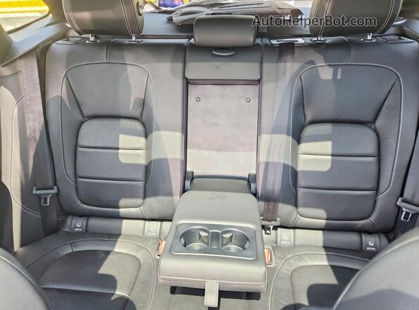 SADCL2BV0HA495108 2017 JAGUAR F-PACE Black Widok tylnych siedzeń